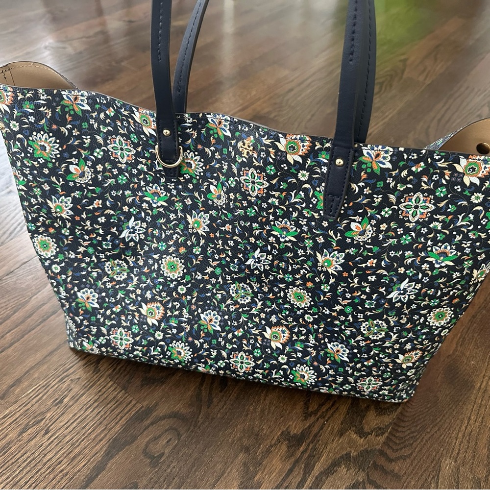 Tory Burch Kerrington Floral Print Tote, Accessories Bag & Umbrella